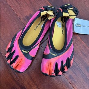 Classic Fresca Vibram Fivefinger shoes
